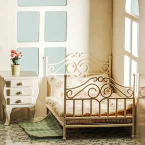 Princess Antique Bed - Aizulhomey